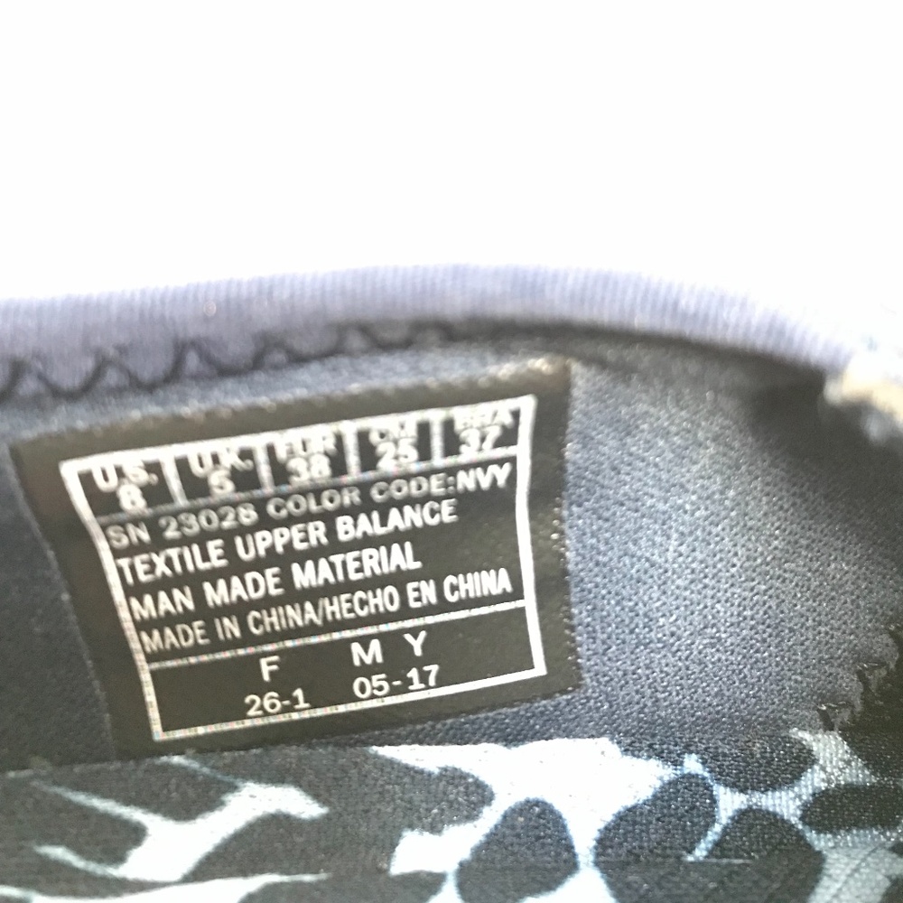 Skechers Blue Relaxed Fit Sneakers  Sz 8 - Picture 5 of 6